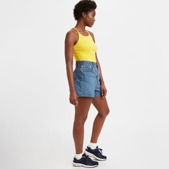 Levi’s Loose Shorts - Picture 2 of 3